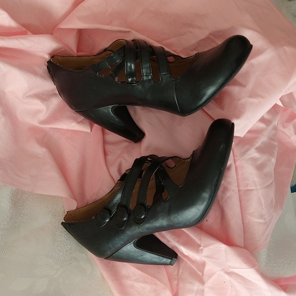 Crown Vintage black heels Sz 8.5 - Picture 2 of 7